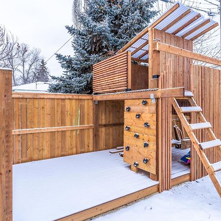 Central Edmonton Family Friendly Home Kültér fotó