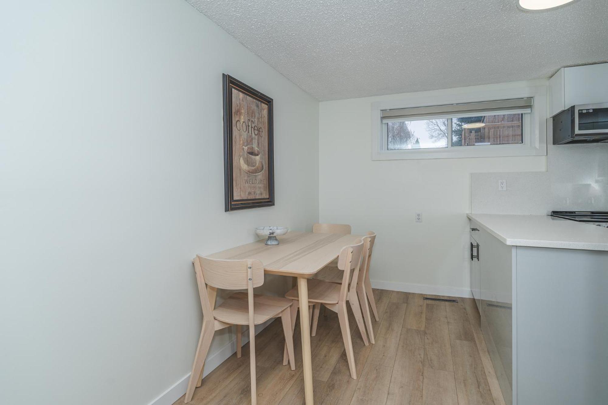 Central Edmonton Family Friendly Home Kültér fotó